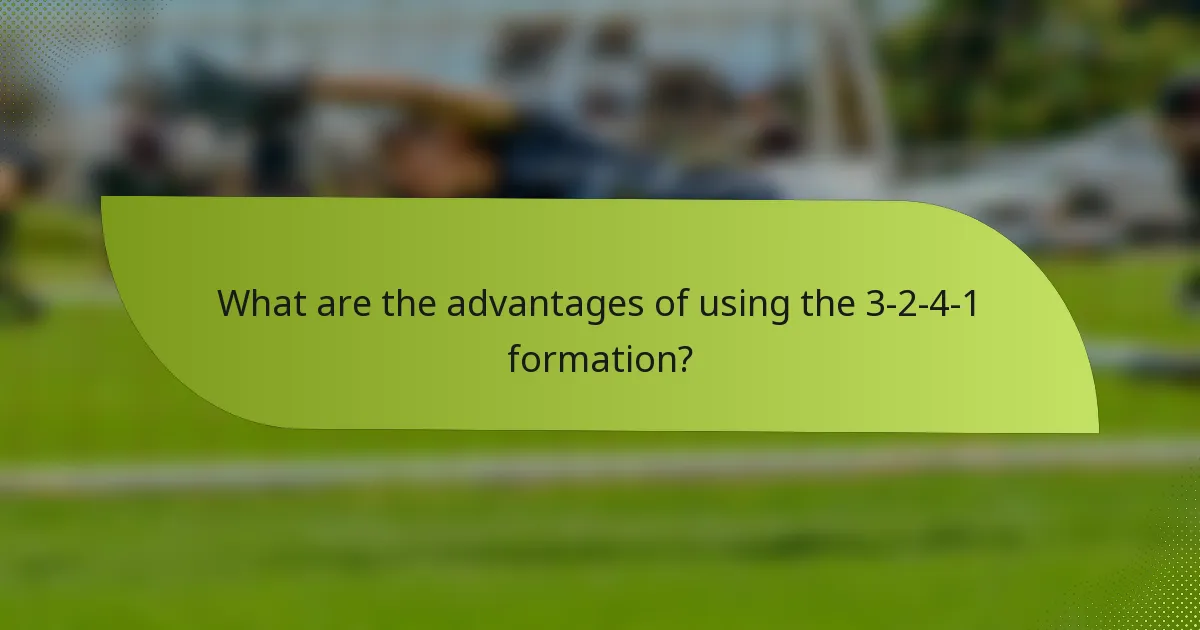 What are the advantages of using the 3-2-4-1 formation?